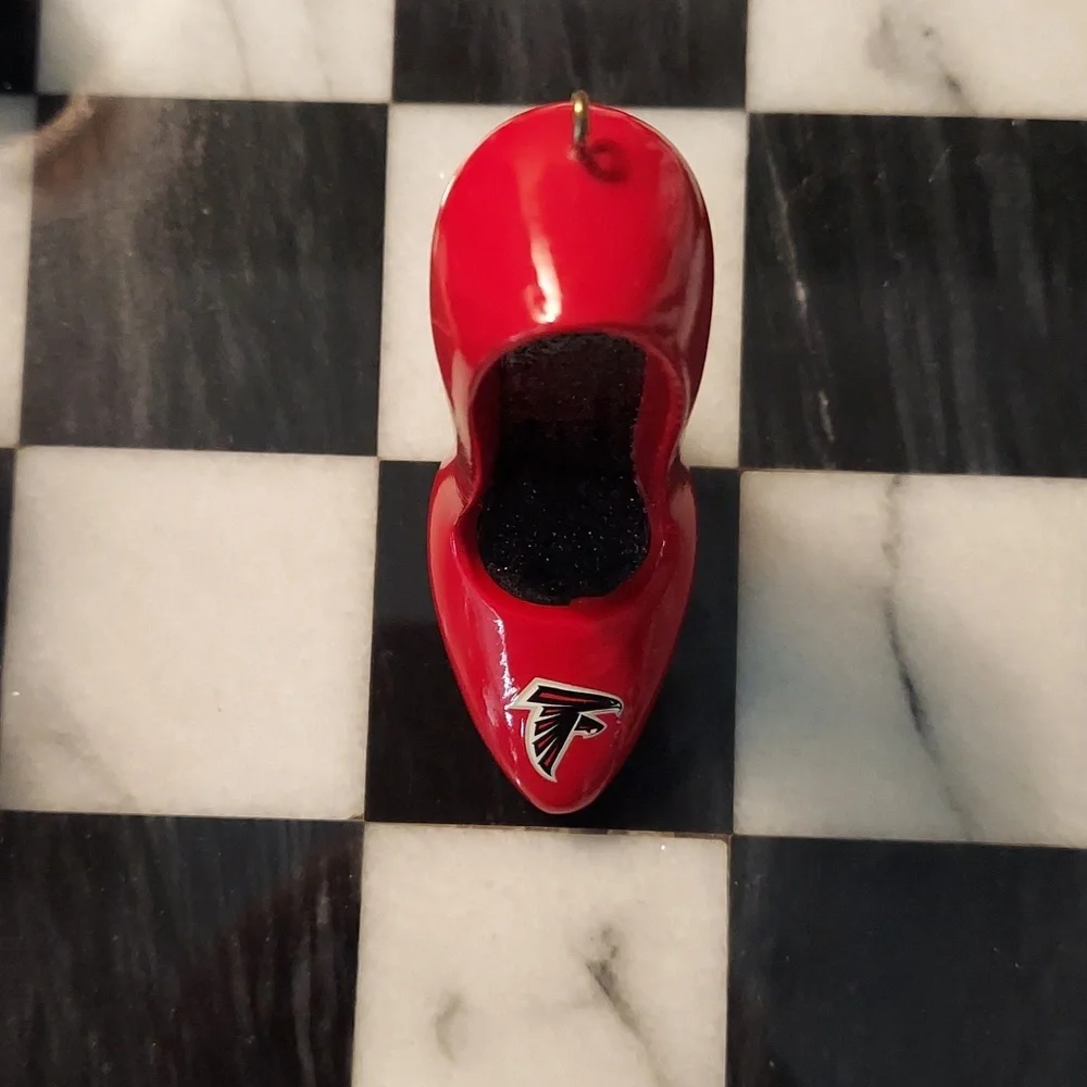 NWOT ATLANTA FALCONS STILETTO HIGH HEEL ORNAMENT Limited Edition 2010 RARE